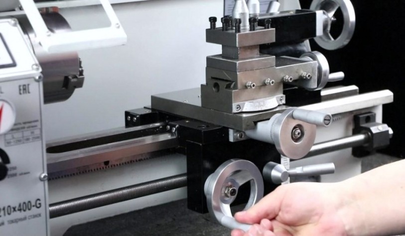 Станок токарный Visprom SPV-210x400-G [39001700]